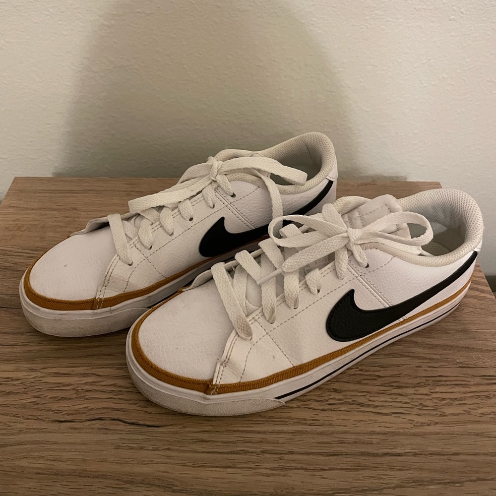 Nikes court legacy sneakers